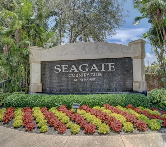 Seagate Country club sign
